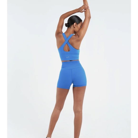 Tempo Ribbed Workout Sports Bra 2.0 × 1 - Picture 2 of 3